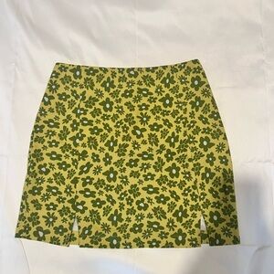 Vintage-Inspired Floral Mini Skirt - Love on a Hanger (Size 7)
